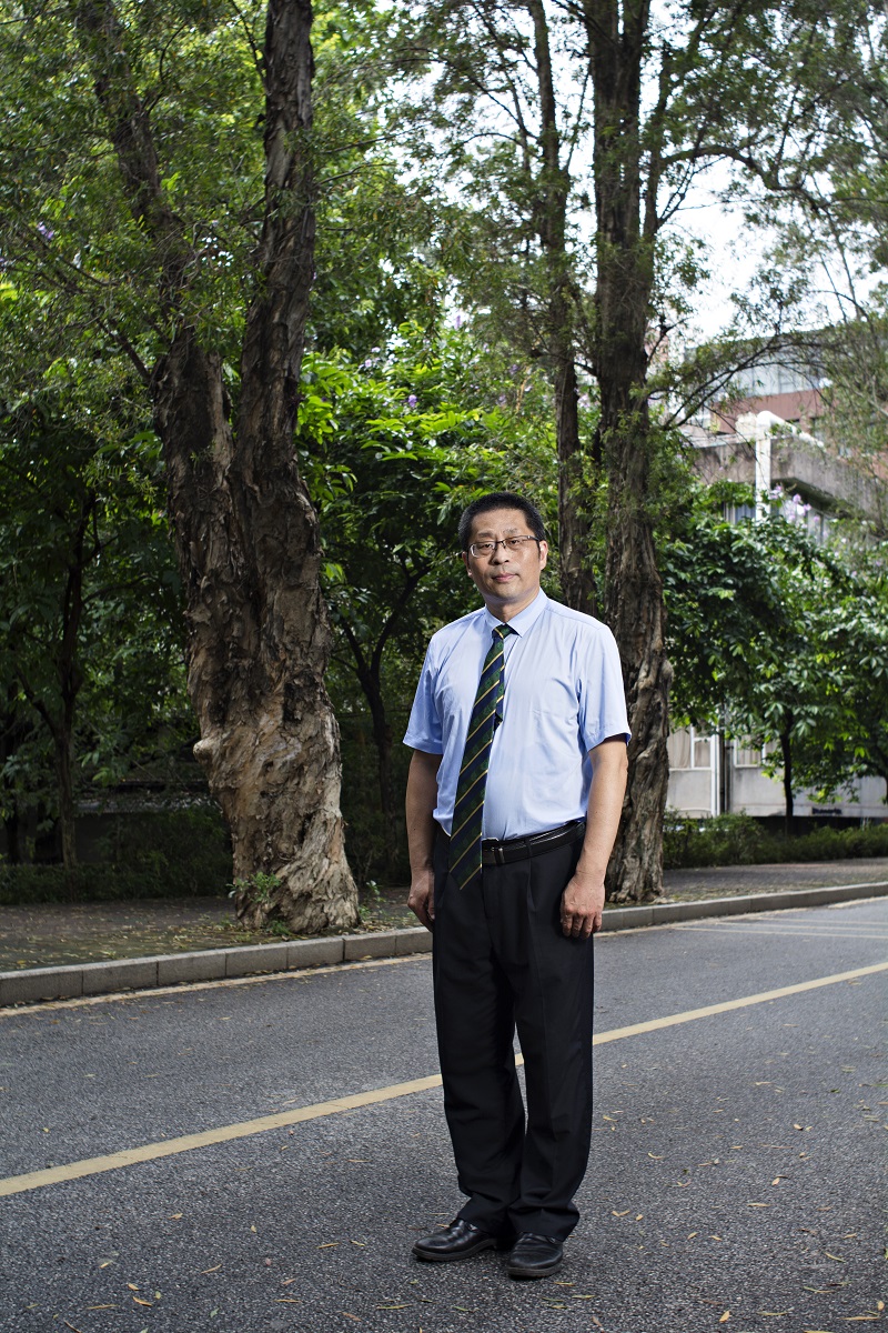 訪《歐風遺蹤——澳門聖若瑟修院與教堂》作者葉農