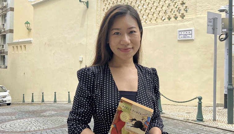 Lyfee Lai, Vice President Public Relations of  the Professional and Graduates Toastmasters Club, believes that speaking and reading are both processes of internalization of thoughts.