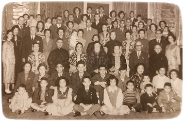 何東爵士全家福照1952.12.22